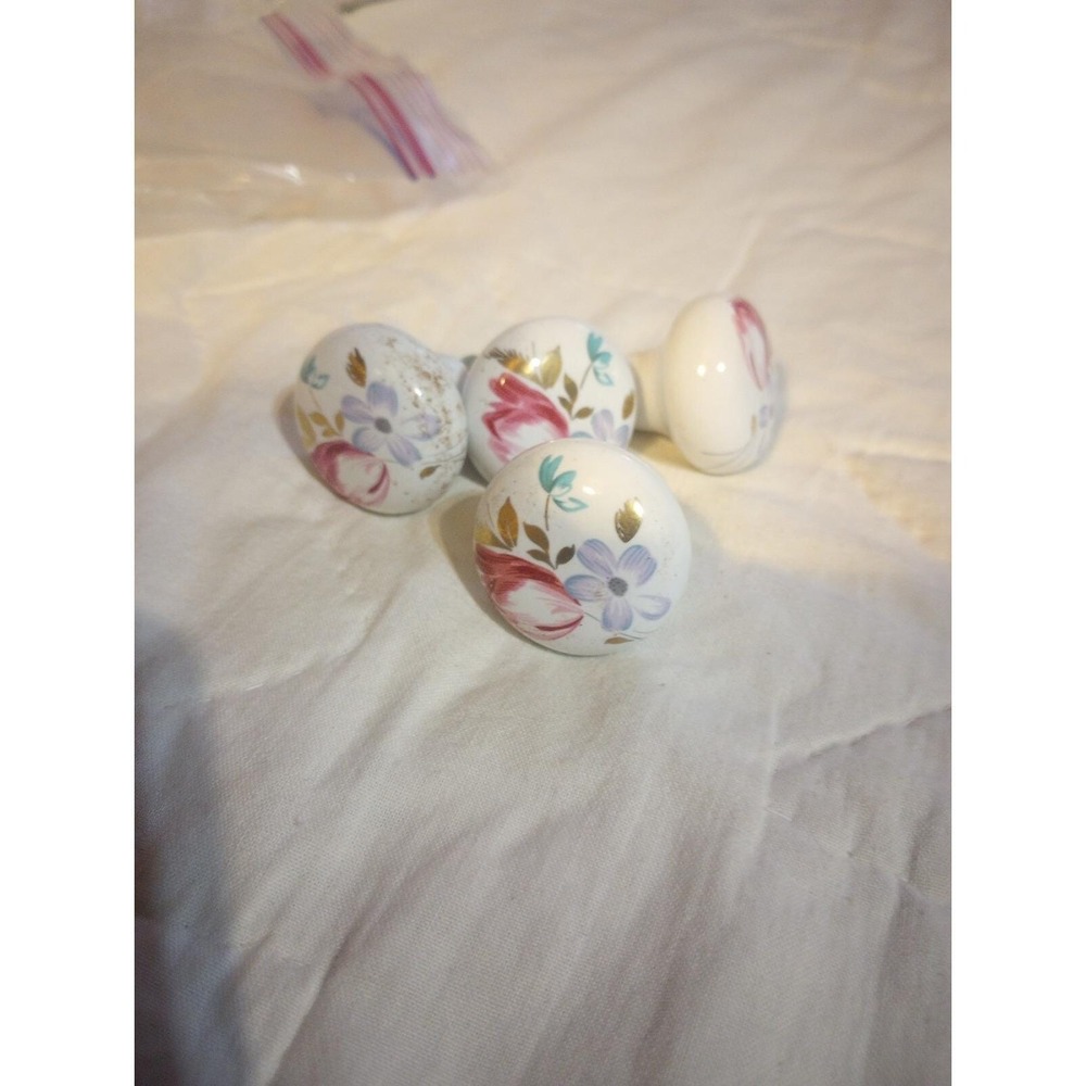 Belwith 4 Porcelain White Floral Flowers Painted Drawer Pulls Cabinet Knobs